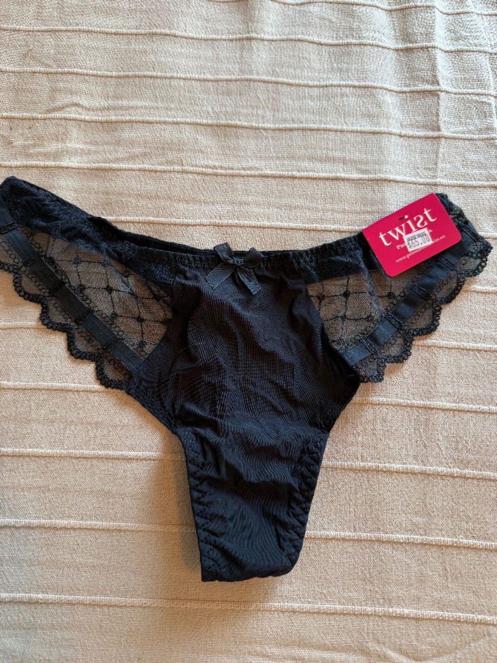 TWIST PRIMA DONNA LACE THONG EUR 42, US L, MADE IN BELGIUM, NEW